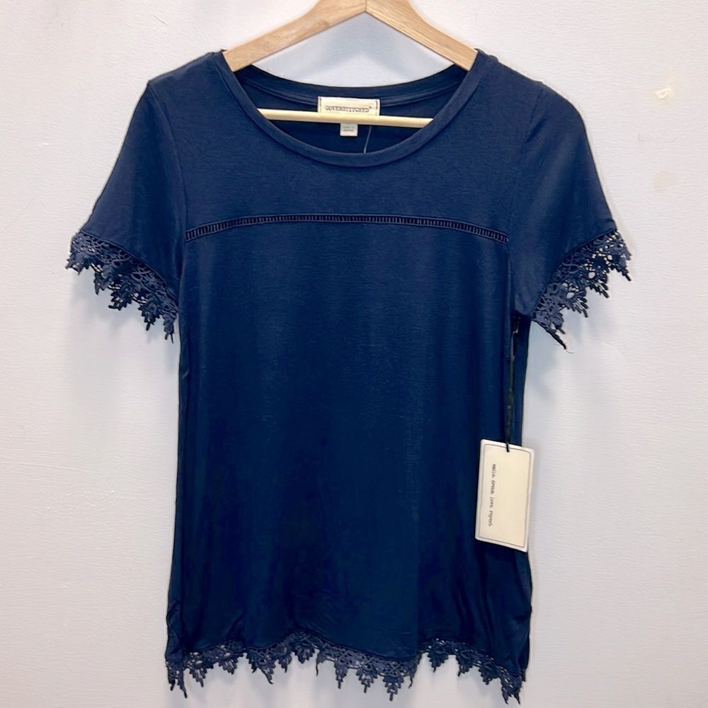 Coverstitched Women’s Navy Blue Lace Lined Short Sleeve Blouse Size Medium